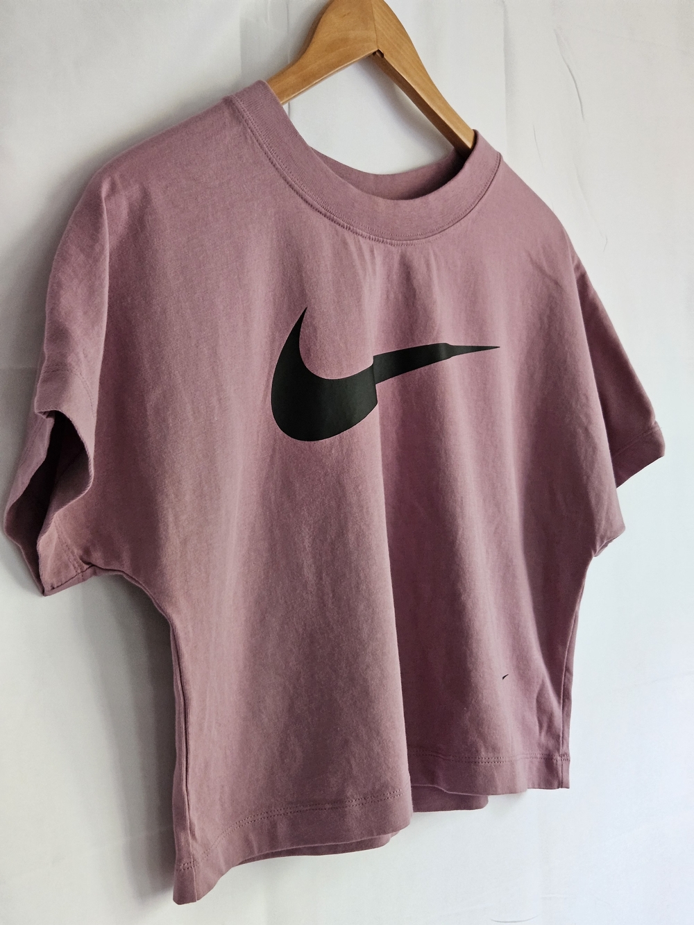 Nike Women’s Triple Swoosh Crop Tee - Mauve - Small - Picture 9 of 10
